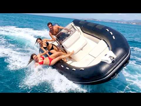 Idiots In Boats Caught on Camera