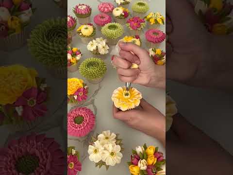 Painting Stunning Flowers on Bread: A Simple Tutorial #art #cakeart #painting
