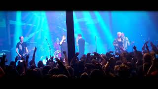 DIE TOTEN HOSEN feat.  KOLJAH - Freitag der 13 . (Live in Prague, 2026)