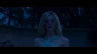 The Neon Demon - Are We Having a Party or Something