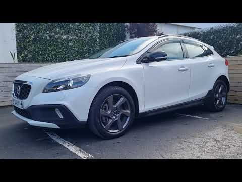 Volvo V40 2016 2.0 D4 CROSS COUNTRY | GREAT OFFER - Image 2