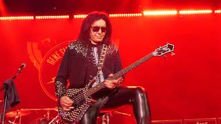 Download lagu 'Parasite (Ace Tribute by Gene)'  Gene Simmons Band@Parx Casino Bensalem, PA 7/24/26 mp3