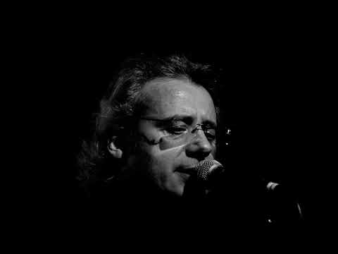 Paolo Agnello - "UNA CANZONE" (di Francesco Guccini)