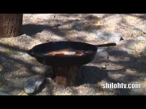 Easy: How To Build a Self-Feeding Fire -Stove