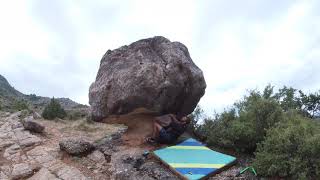 Video thumbnail de La pedra, 6b (sit). Claverol