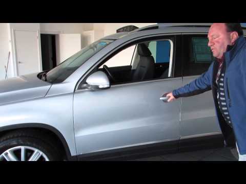 2012 VW TIGUAN SE NAV AND SUNROOF
