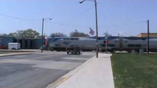 preview picture of video 'Amtrak #8 Empire Builder Detour in Prairie du Chien 5-5-09'