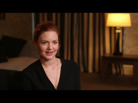 download lagu mp3 mp4 Holliday Grainger Height, download lagu Holliday Grainger Height gratis, unduh video klip Holliday Grainger Height