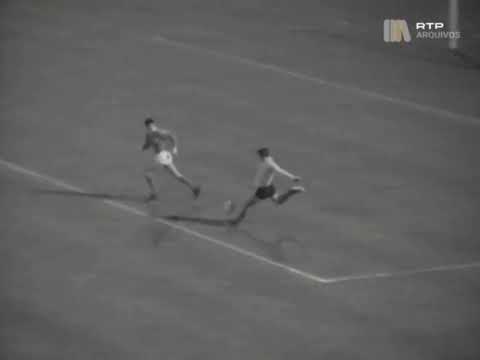 Eusébio vs Vasas SC European Cup quarter finals 2nd leg