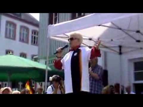 Heino - Marsch-Medley (Alte Kameraden / Unter dem Doppeladler / Auf in den Kampf Torero)