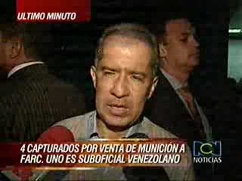 CHAVEZ, un suboficial veneco da armas a las farc