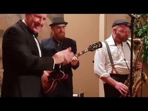 Charlie Thompson and TheVelvet Candels