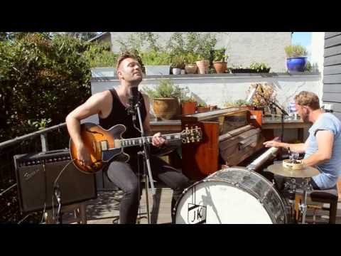 Mike Andersen & Jens Kristian Dam - outdoors/live - "Half As Much"
