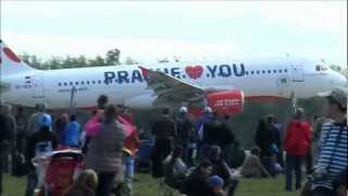 preview picture of video 'Přistání PRAGUE LOVES YOU alias Airbusu 320 -- Dny NATO v Ostravě 2012'