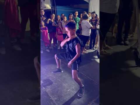 Arthur dança de mais