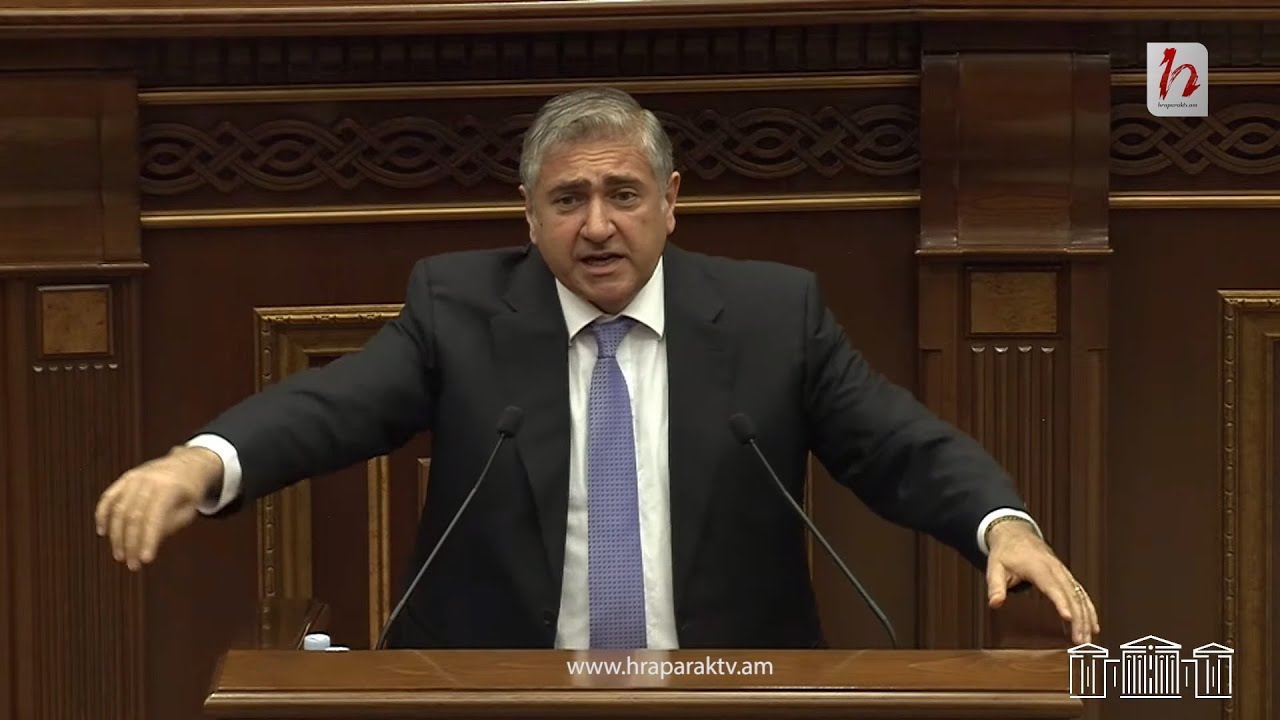 «Կարող եմ ծափ տալ, պարեք, «Դե հլը ծափ տուր տենամ»