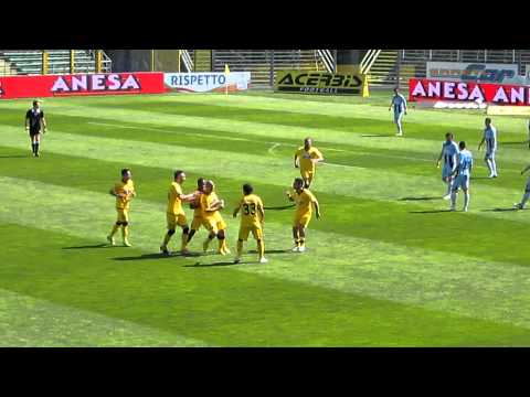 ALBINOLEFFE - JUVE STABIA : 1 - 2 - GOL DI MEZAVILLA  (21-04-2012)