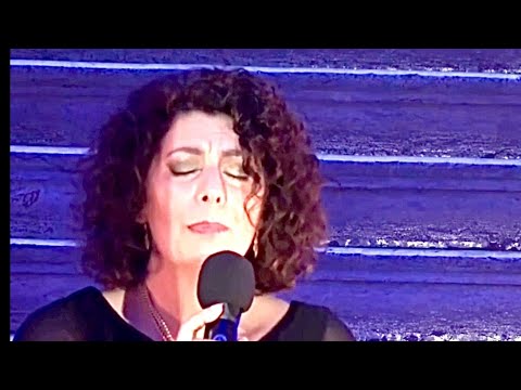 Tina Colaço                                                               Um Fado Para Esta Noite