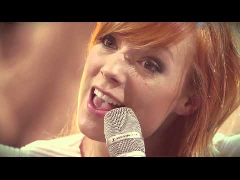 TARABAROVA - Счастливая песня (LIVE 8 недель откровений)