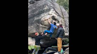 Video thumbnail de The Walker, V9. Grampians