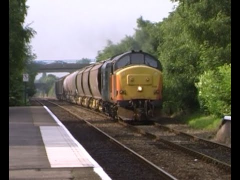 37698 Ashley 6F67 1230 Briggs Sdgs - Warrington Arpley 26 June 2001