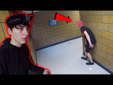 EXPLORING ABANDONED JAIL (almost caught)