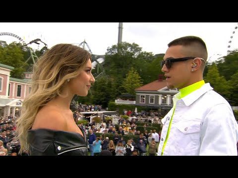 Starka känslor när Hanna Ferm och Liamoo uppträder med låten ”Hold You”  - Lotta på Liseberg (TV4)