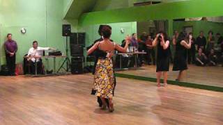 Paula Gurini y Mariano Bielak 2 of 4