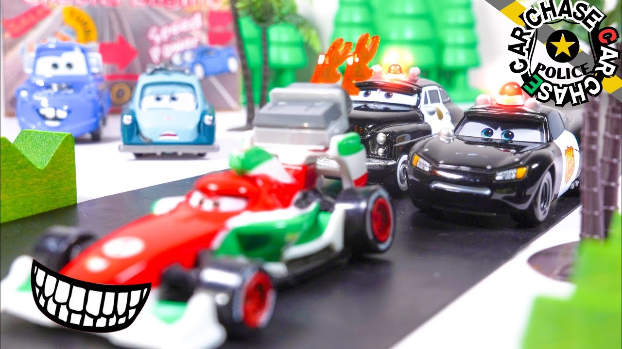【カーズトミカ】マックィーン＆シェリフVSフランチェスコのカーチェイス！Disney Cars toy stop motion Animation Car Chase vs Francesco