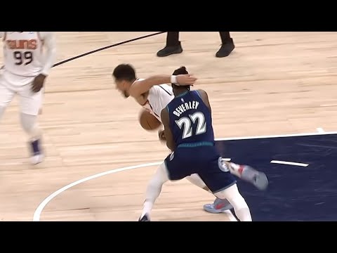 Devin Booker fanned D'Angelo Russell and hit Patrick Beverly's head to show no sportsmanship!!