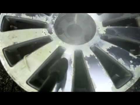 Lakan poistoa painepesurilla Nitromors käsittelyn jälkeen