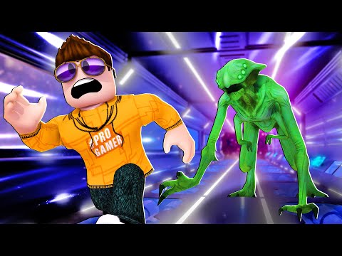 *HEMMELIG* Base med... RUMVÆSENER?!😱 *scary obby*