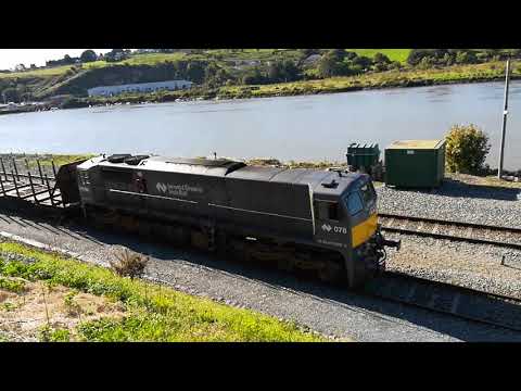 Irish Rail 071 class No. 078 departs Waterford West with an empty log train on the 27/09/2018.