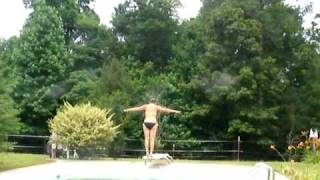 preview picture of video 'backflip at moms pool'