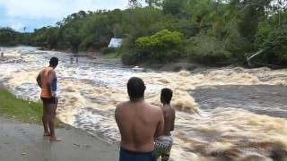 preview picture of video 'PRESIDENTE FIGUEIREDO - CORREDEIRAS DO URUBUÍ'