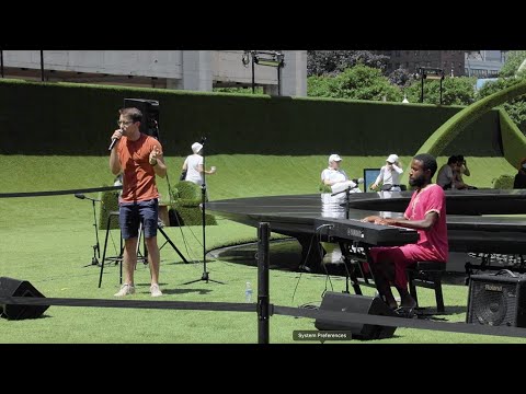 Play video
