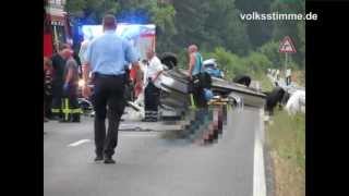 preview picture of video 'Schwerer Unfall bei Stendal: Zwei Jugendliche tot, eine 17-Jährige in Lebensgefahr'
