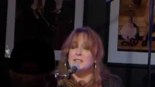 Gretchen Peters, Independence Day