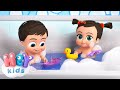 La chanson du bain moussant | Chansons pour Enfants | HeyKids en Français 🫧 Splish, Splash ! 🫧