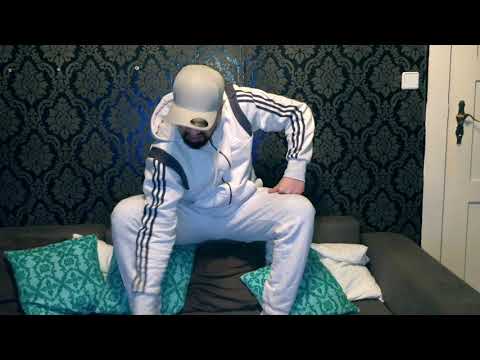 Verschiedene Nationalitäten beim telefonieren