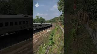 Download lagu melihat pemandangan yang indan dan melihat kereta api mp3