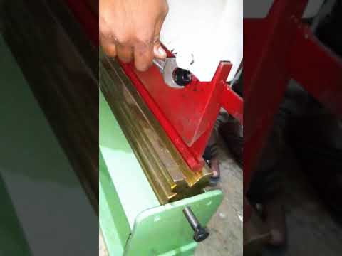 Manual sheet metal bending machine, for industrial