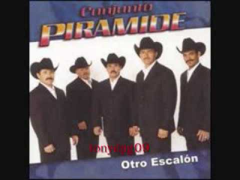 conjunto piramide con tinta verde