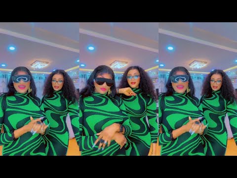 LES JUMELLES IBRO GNAMET DIABATÉ ET DJELIKABA BINTOU KOUYATÉ EN DUO