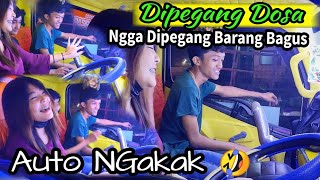 Download lagu Anisa Kaget !! Saat Pegang Porsnelingnya Truck Wahyu Abadi Bikin Rendi Andika Auto Ngakak mp3