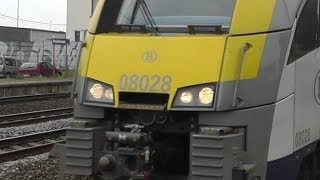 preview picture of video '08028, Siemens Desiro, arrival an departure, station Ruisbroek, Belgium, 11 oct 2013'