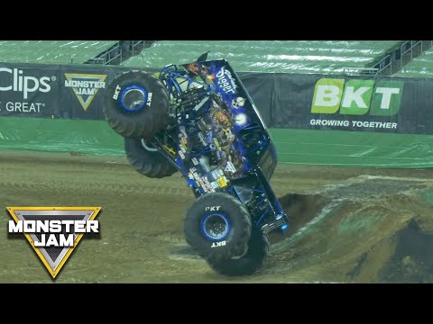 Ryan Anderson’s Bicycle to Moonwalk in Son-uva Digger | Glendale 2020 | Monster Jam