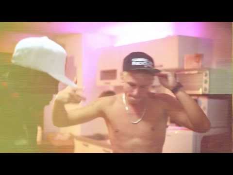 SCURTTY ft. Urban - Chicken In Da Kitchen [Freestyle] BKK