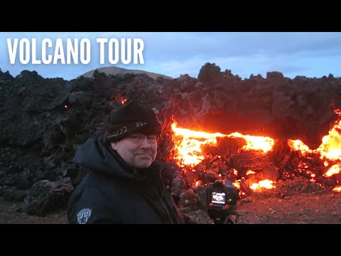 The Icelandic Volcano Town Grindavík - Walking to the Volcano -  Part 3/3