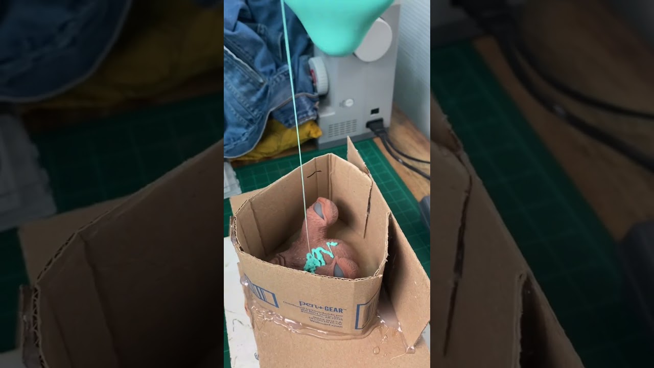 Molding Alien head #art #alien #painting #sculpture #shorts #clay #drawing #moldmaking #art